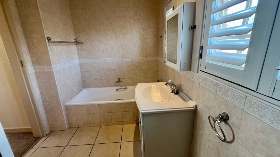 2 Bedroom Property for Sale in Flamwood North West